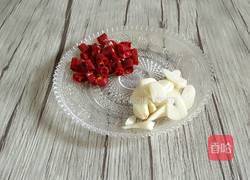 炝炒莴笋丝的做法图解2