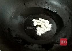 炝炒莴笋丝的做法图解3
