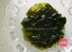 螺旋藻炒茼蒿的做法图解3