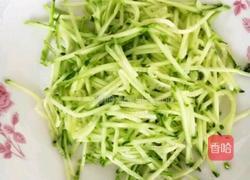 凉拌饺子皮的做法图解3