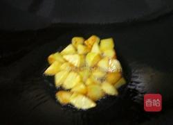 蒜香鸡块焖土豆的做法图解2