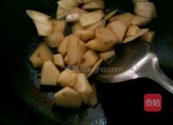 土豆烧鸡块的做法图解4