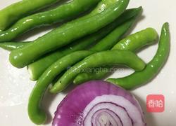 【尖椒炒牛肉】的做法图解1