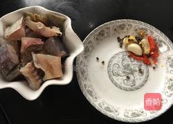 红烧咸鱼的做法图解1
