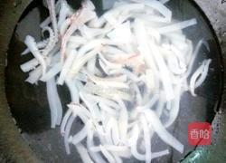 酸辣鱿鱼的做法图解2