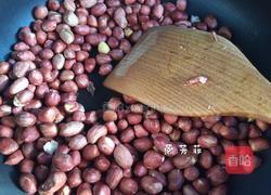 糖霜花生的做法图解2