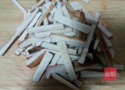 肉丝熏干芹菜的做法图解3