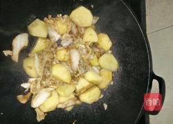 酸菜土豆粉的做法图解3