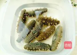 How to soak dried sea cucumber#New Year's Eve dinner recipe illustration 4