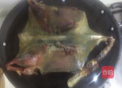 腊鸭煮法的做法图解1