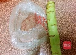 莴笋炒肉的做法图解1