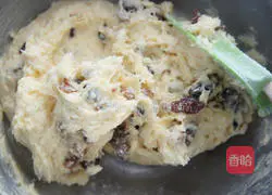 Christmas Fruit Pound Cake Recipe Illustration 7