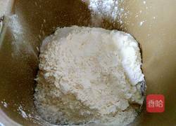 蔓越莓坚果面包片的做法图解2