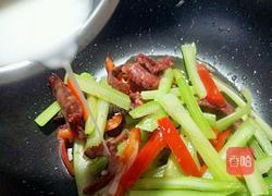 茜芹炒香肠的做法图解11