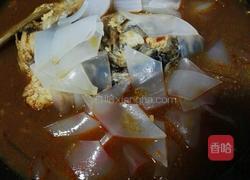 鱼头炖粉皮的做法图解7