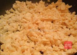 韭菜鸡蛋虾仁饺子馅的做法图解4