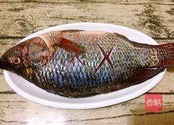 红烧罗非鱼的做法图解1