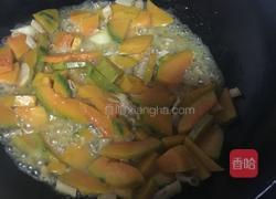 南瓜炒沙虫的做法图解8