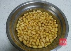 豆浆和炸馒头片的做法图解2