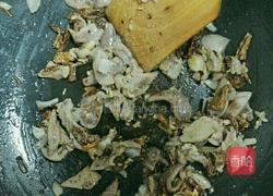 白菜炒猪肝的做法图解4