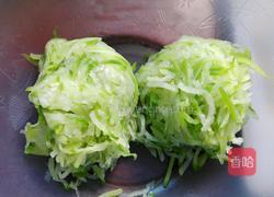 青萝卜猪肉饺子的做法图解2