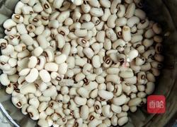 鸡脚花胶眉豆汤的做法图解2