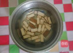 香干炒芹菜的做法图解3