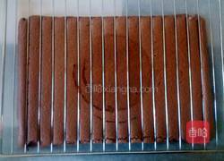 巧克力水果奶油蛋糕卷的做法图解23