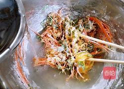 芹菜胡萝卜软饼(家常版)的做法图解5