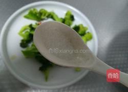 西兰花白米圣诞树的做法图解2