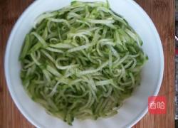 青萝卜猪肉饺子的做法图解2