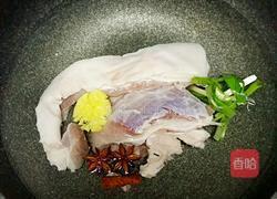 蒜苔回锅肉的做法图解2