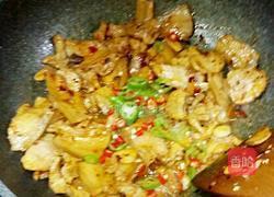 蒜苔回锅肉的做法图解7