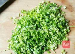 小熊煎鍋芹菜鮮肉煎餃的做法圖解2