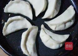 小熊煎锅芹菜鲜肉煎饺的做法图解7