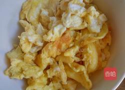 鸡蛋炒芹菜的做法图解6
