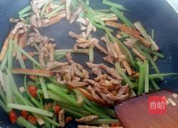 芹菜香干炒肉丝的做法图解12