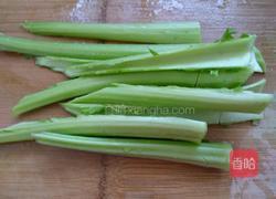 辣炒芥菜梗的做法图解1