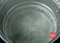 蒜台香肠的做法图解1