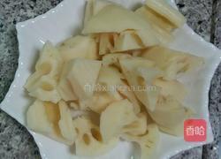 骨头莲藕汤的做法图解2