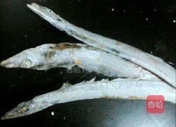 糖醋带鱼的做法图解1