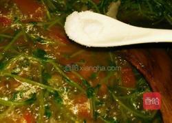 西红柿菌菇豆苗汤的做法图解9