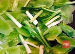 香葱炒莴笋的做法图解7