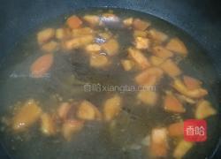 西红柿鸡蛋挂面汤的做法图解3