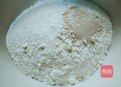 老干妈花卷的做法图解1