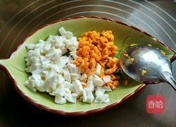 咸鸭蛋豆腐蒸蛋羹的做法图解2