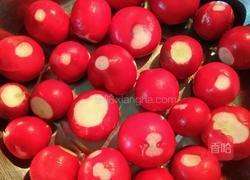 糖醋樱桃小萝卜的做法图解1