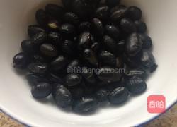 香浓黑豆豆浆的做法图解1