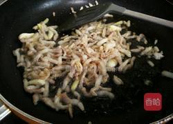 金针菇炒肉丝的做法图解9