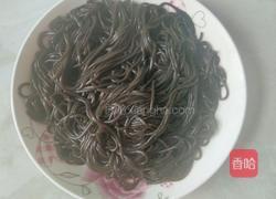 凉拌蕨根粉的做法图解3